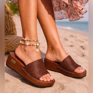 Vintage Y2K Candie's Wood Platform Wedge Sandals Sz 7